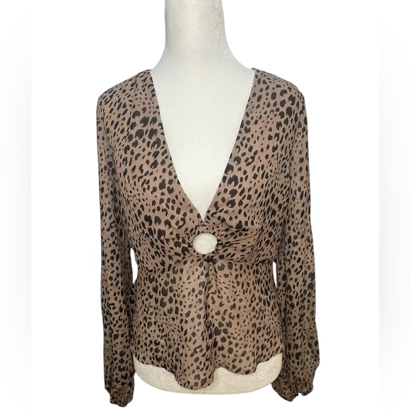 Lulu's Brown and Black Long Sleeve Blouse with Cut Out - Picture 3 of 8